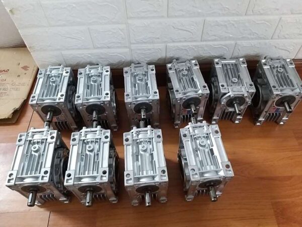 Hop-giam-toc-NRV-VS050