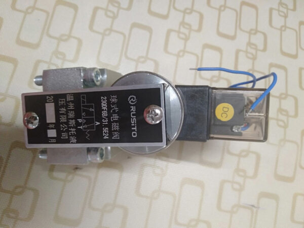 Van-bi-dien-tu-thuy-luc