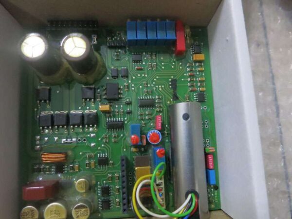 bo-mach-dieu-khien-Parker