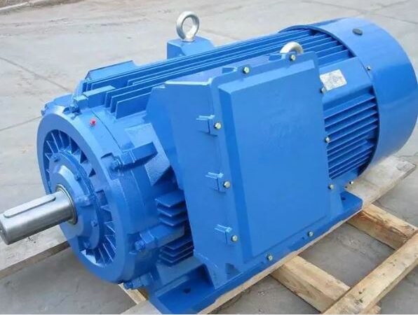 dong-co-dieu-chinh-toc-do-tan-so