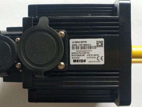 Dong-co-Servo-Wade-130ST-M06025L4