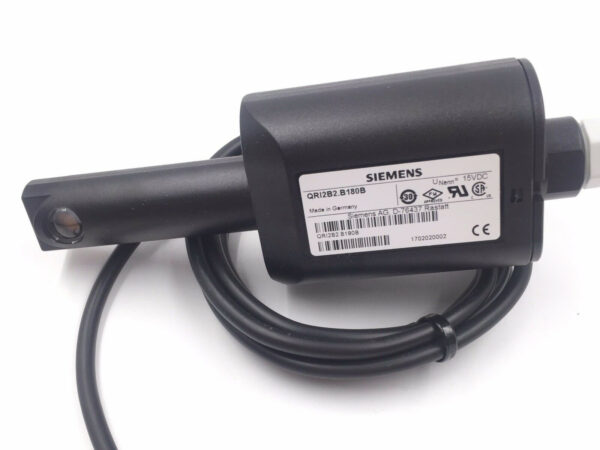 Cam-bien-ngon-lua-QRI2B2.B180B