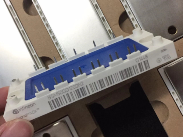 Module-bien-tan-eupec-BSM50GD120DN2