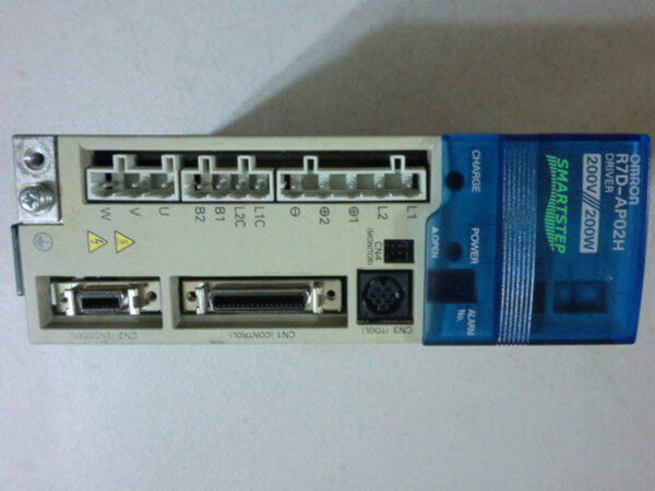 trinh-dieu-khien-Servo-OMRON-R7D-AP02H