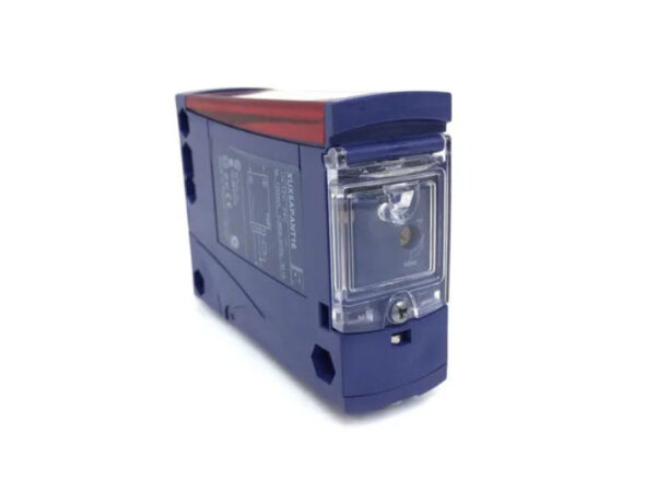 Cam-bien-quang-Shnecider-XUX5APANT16