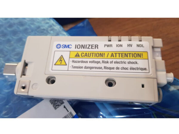 Thiết bị khử tĩnh điện SMC IZN10E Series.