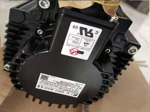 FUJI GYC751DC1-SA-B AC Servo Motor