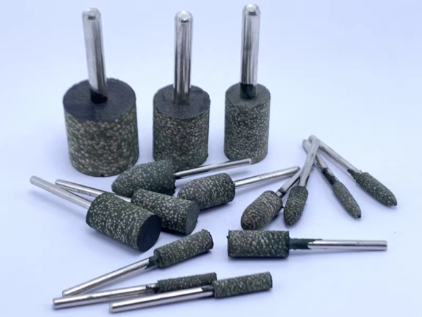 dau-mai-kim-loai-danh-bong