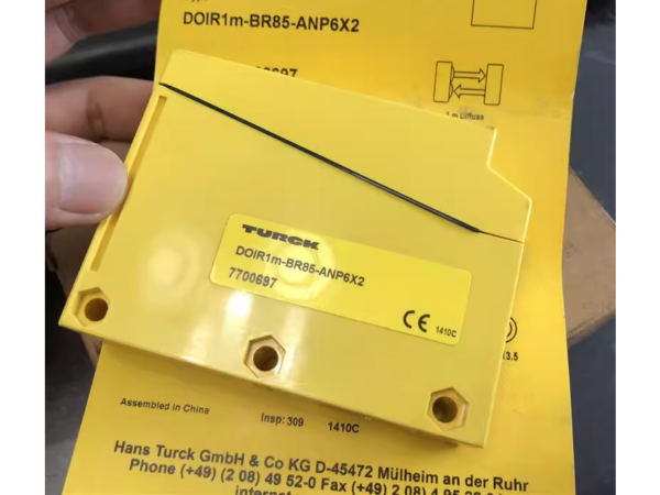 cam-bien-quang-turck-doir1m-br85-anp6x2